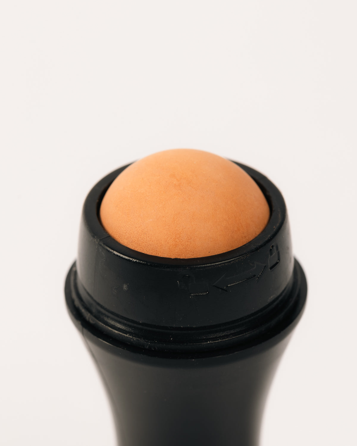Oil-Absorbing Volcanic Roller